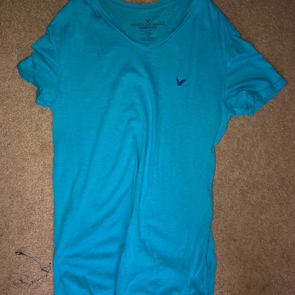 American Eagle V-neck Tshirt